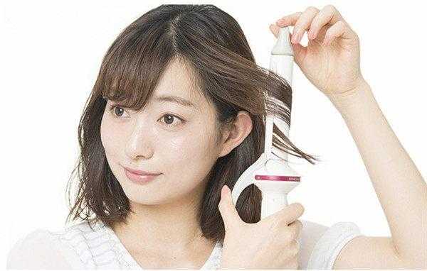 吹风机怎么吹直发（吹风机怎么把头发拉直）