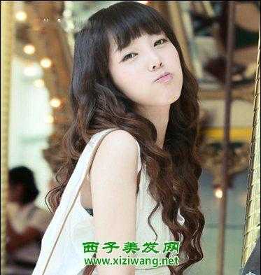 小波浪怎么烫（小波浪卷发怎么烫）