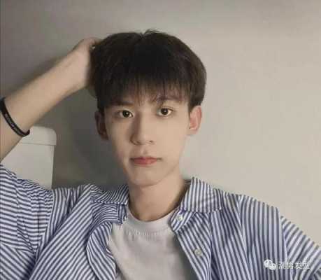 男生什么样的刘海好看（怎么把男生刘海弄的好看）