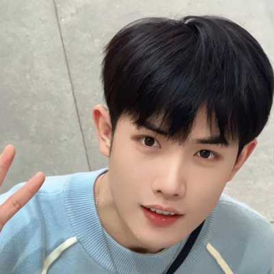 男生齐刘海怎么留（男生齐刘海怎么留好看）