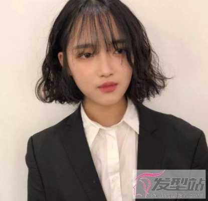 短卷发怎么打理好看,短卷发怎么打理好看减龄