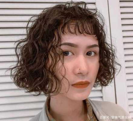什么季节烫发最好（什么时间烫头发最好）