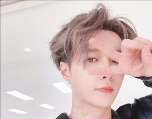 张艺兴的发型怎么剪（张艺兴的发型怎么剪的）