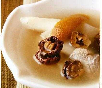 秃头怎么治土方子,秃顶吃什么长头发快
