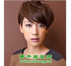 马脸女生适合什么发型（马脸的男生适合什么发型）