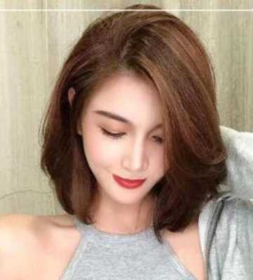 圆脸长发适合什么颜色（圆脸适合什么样的头发颜色？希望各位帮帮忙）