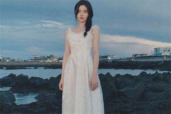 适合海边的头发颜色,去海边适合什么发型女生