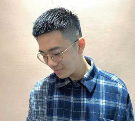 适合的发型，头顶头发稀少适合什么发型,头发稀薄适合什么发型男