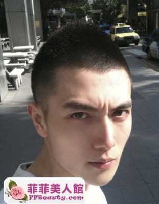寸头显老吗,什么发型显年轻男生