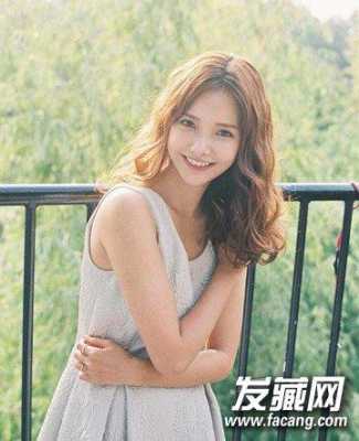 大卷长发怎么打理（短卷发怎么打理好看）