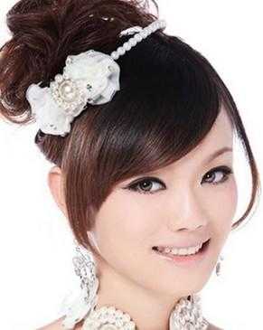 脸大结婚适合什么发型（脸大结婚适合什么发型好看）
