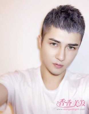 男生头发黑还是黄好,男生短发适合什么颜色的头发