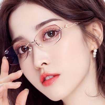 大脸女生适合什么眼镜