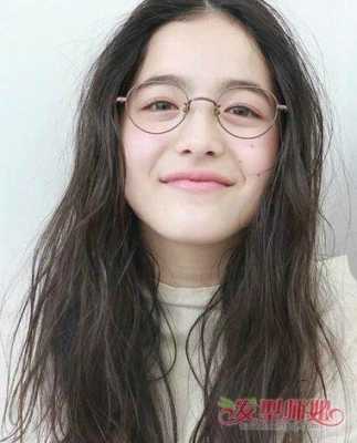 方圆脸没刘海怎么弄好看,什么脸型不留刘海好看女