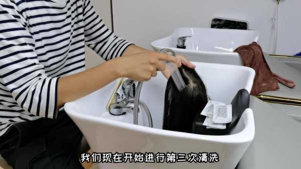 假头发怎么护理（假头发怎么护理清洗）