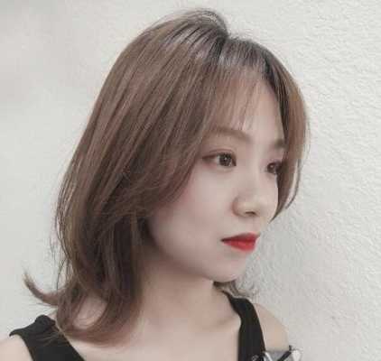圆脸染发适合什么颜色（圆脸适合什么颜色的唇泥）
