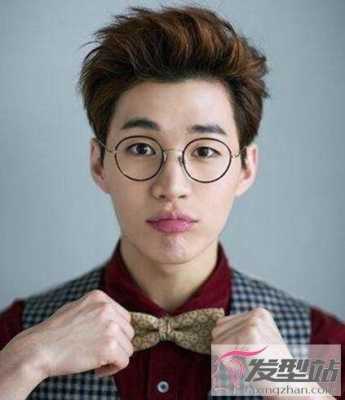 我是棱形脸剪什么发型好看,菱角脸型适合什么发型男