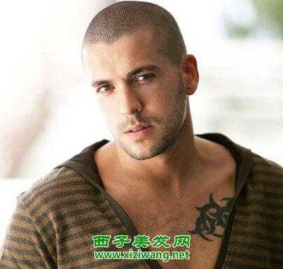 什么样的人适合光头,瘦人留什么发型好看男