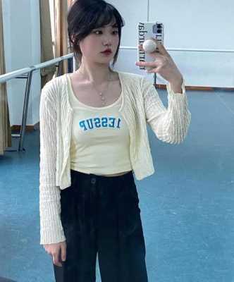 圆脸适合穿什么风格样式的衣服,圆脸怎么穿衣服好看