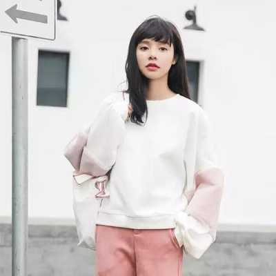 圆脸适合穿什么风格样式的衣服,圆脸怎么穿衣服好看
