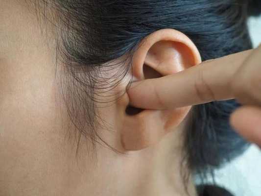 为什么我喜欢用头发掏耳朵,头发打耳朵为什么很爽呢