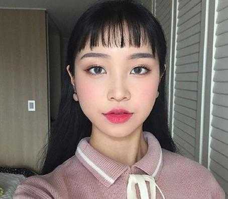 有刘海怎么分发际线好看,齐刘海怎么分好看图片
