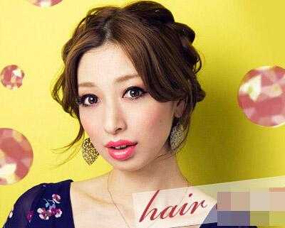 拉丁舞考级中分发型怎么扎,中分长发什么颜色好看图片