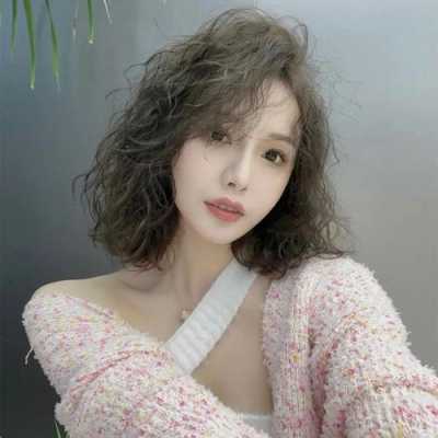 短头发能烫什么发型（头发留多久可以烫头）