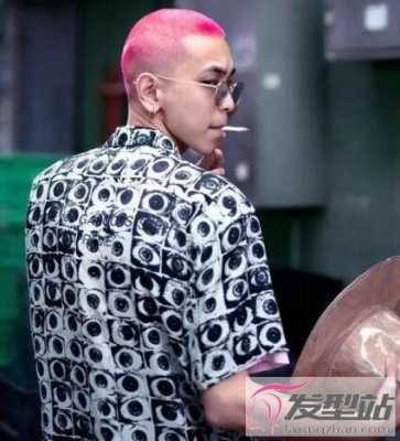 圆寸染什么颜色好看（男士圆寸怎么漂色）