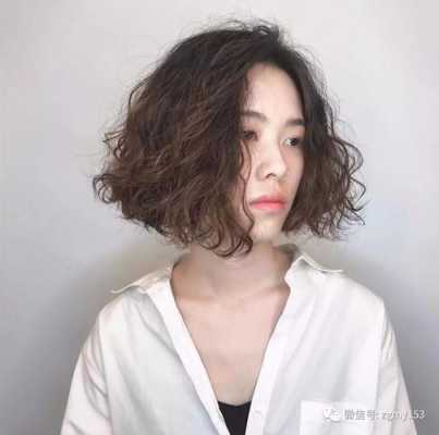 黄皮短卷发染什么颜色,短卷发染什么颜色好看女