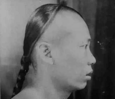 清末民初刚剪了辫子的发型叫什么名字,贴着头皮的辫子叫什么名字