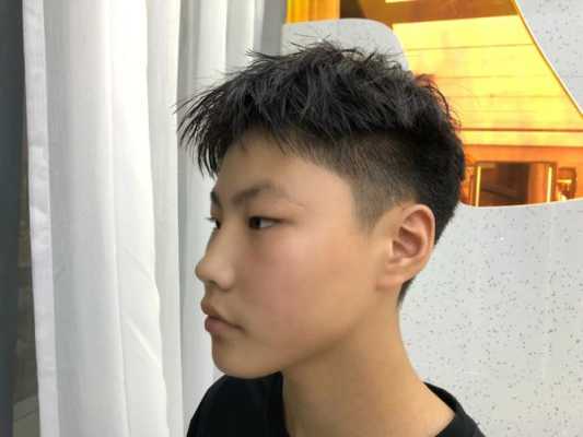 头发细软少适合什么烫（发根软,头发细,可以锡纸烫吗,什么烫适合?男发型）