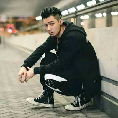 周柏豪粉丝叫他什么,周柏豪发型怎么剪怎么留