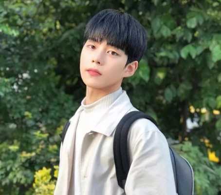 男生什么发型显脸长（抖音男士发型文案吸引人的句子）