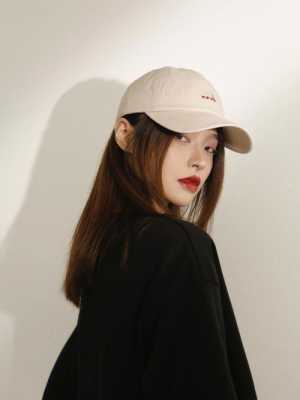 女人帽子怎么戴好看,女生怎么戴帽子好看鸭舌帽