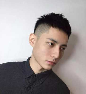 头发硬直适合什么发型（硬发用什么定型）
