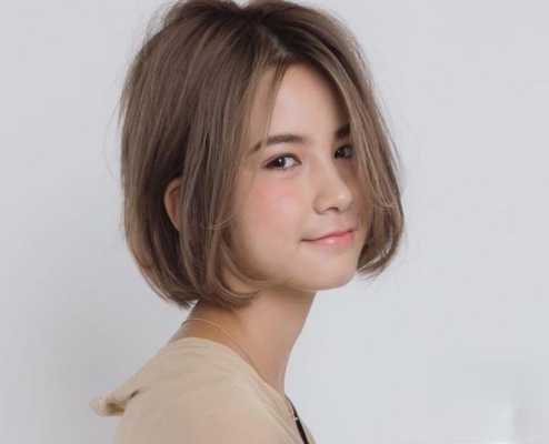 鼻子大适合什么发型女（额宽有美人尖适合什么发型）