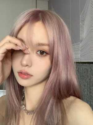 女孩子染头发什么颜色好看（女孩子染头发什么颜色好看显白）