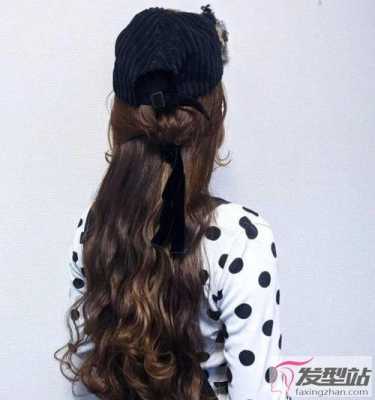 戴帽子扎什么头发好看（戴帽子扎什么头发好看图片）