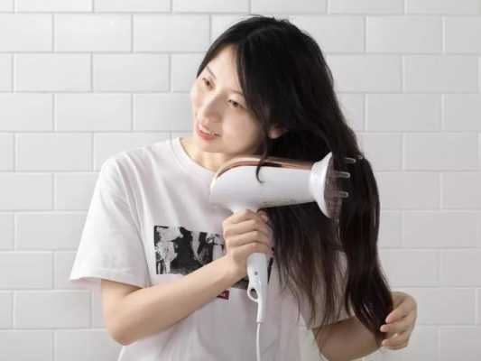 教大家怎么用吹风机吹出漂亮直发,怎么样吹头发好看又简单