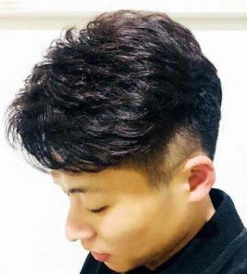 自来卷男生适合什么发型,男士自然卷的头发适合什么发型图片