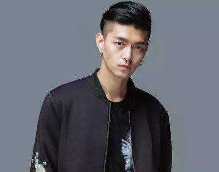 2边剃光的发型叫什么,两边剃光的头型叫什么名字