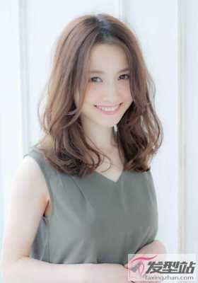 三角型脸适合什么发型（三角型脸适合什么发型女）