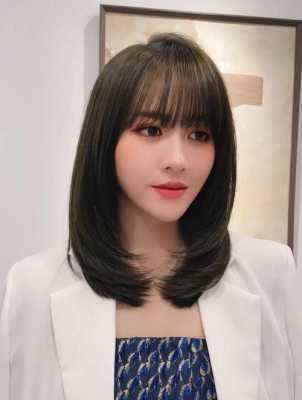圆脸盘适合什么发型（人胖、脸大且圆适合什么发型）