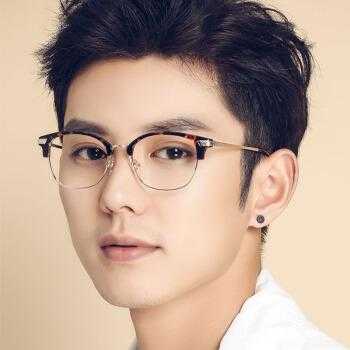 男生配眼镜戴什么镜框好看,