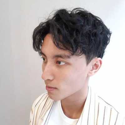 逗号发型怎么弄（逗号发型怎么弄好看）