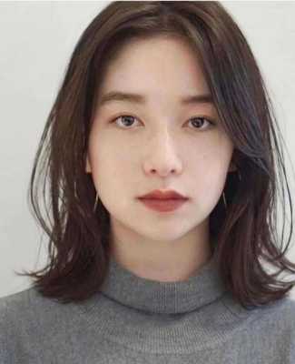 女性方形脸头发多又硬适合留什么发型,方形大脸适合什么发型图片
