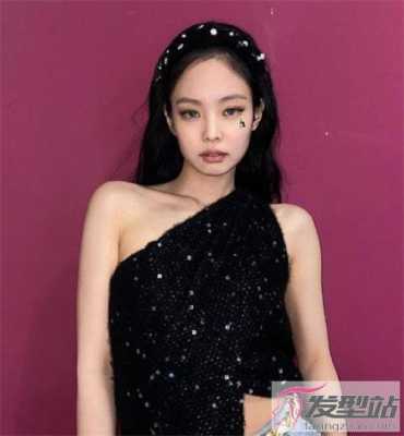 黑色头发配什么发带（黑色头发配什么发带好看图片）