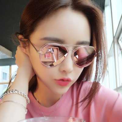 脸大适合什么墨镜女性（脸大戴什么太阳镜）