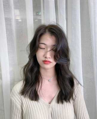 卷发用什么打理好（卷发用什么打理好看又自然）